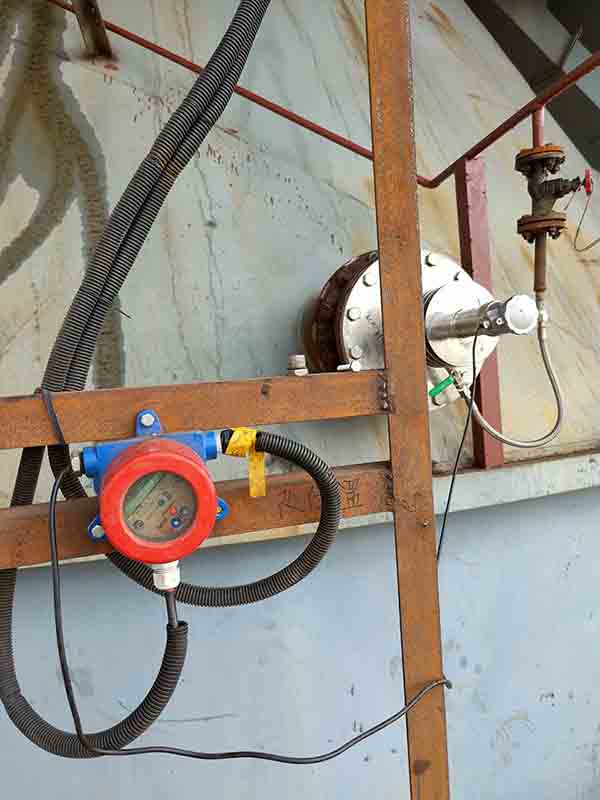 高溫料位開(kāi)關(guān)現(xiàn)場(chǎng)應(yīng)用圖片(圖1) 高溫料位開(kāi)關(guān)現(xiàn)場(chǎng)應(yīng)用圖片(圖1)