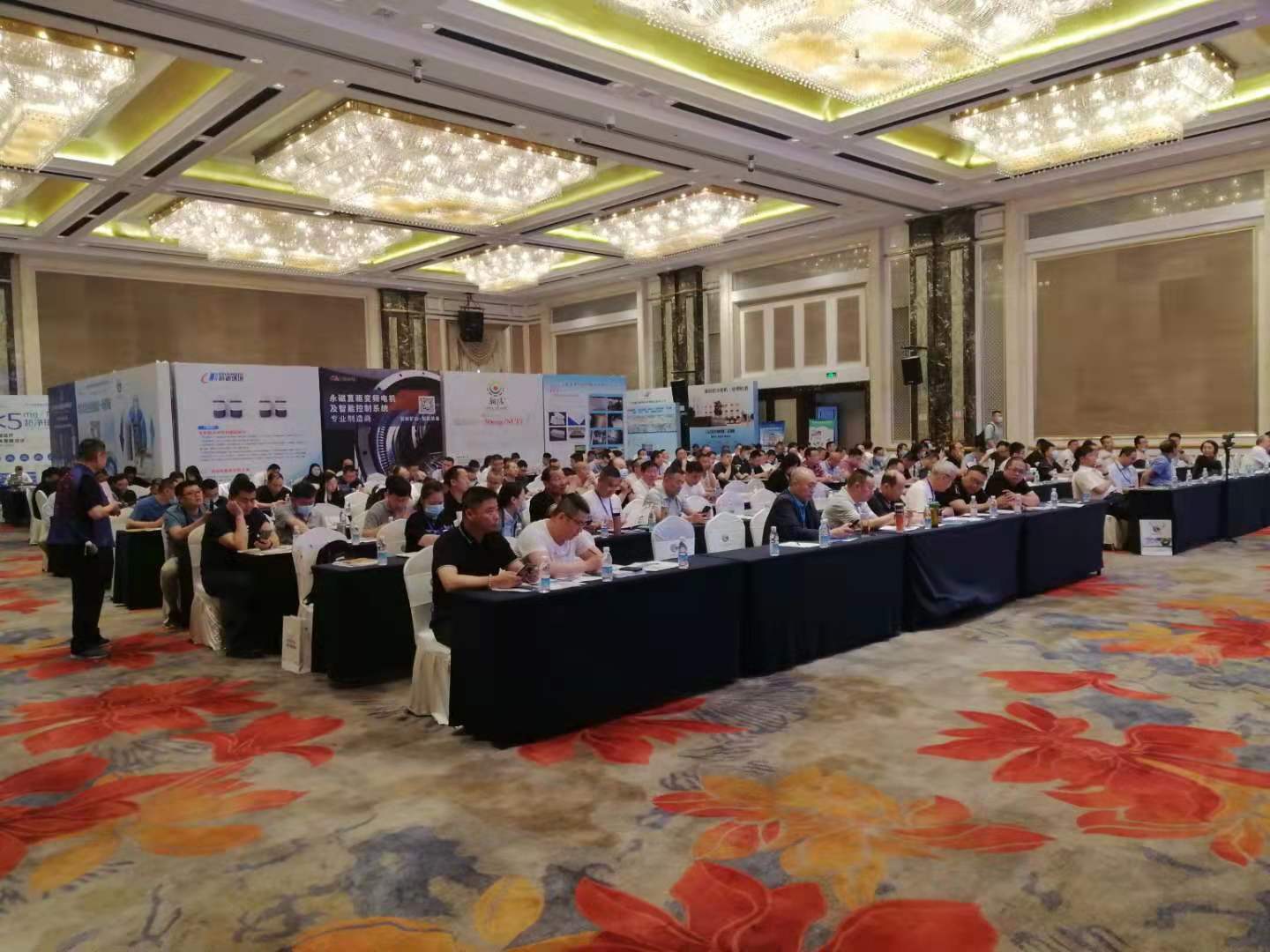 金德創(chuàng)業(yè)測控技術有限公司參加第十屆水泥工業(yè)節(jié)能環(huán)保技術高峰論壇(圖2) 金德創(chuàng)業(yè)測控技術有限公司參加第十屆水泥工業(yè)節(jié)能環(huán)保技術高峰論壇(圖2)