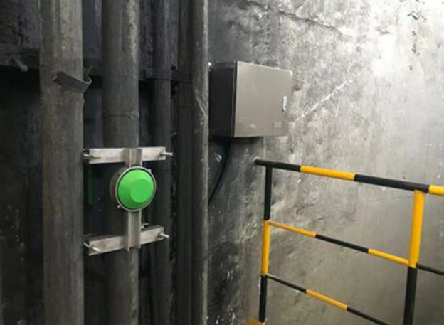 Na-22放射性儀表礦山充填管道密度測量現(xiàn)場(圖1) Na-22放射性儀表礦山充填管道密度測量現(xiàn)場(圖1)