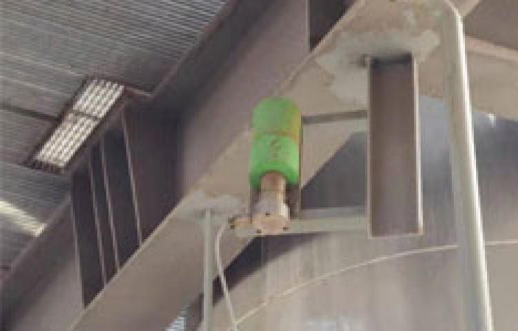 Na-22放射性儀表 多晶硅生產(chǎn)裝置儲(chǔ)罐測(cè)控現(xiàn)場(chǎng)